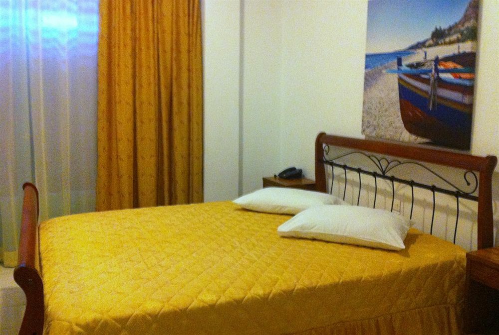 Santorini Hotel