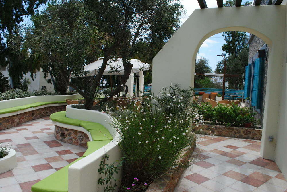 Santorini Hotel 3*